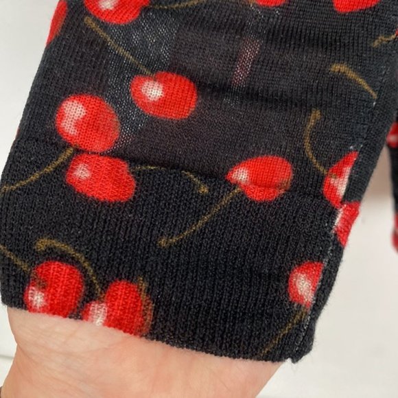 J.Crew S Cherry Print Tippi Sweater Black & Red 100% Merino Wool - Picture 7 of 12